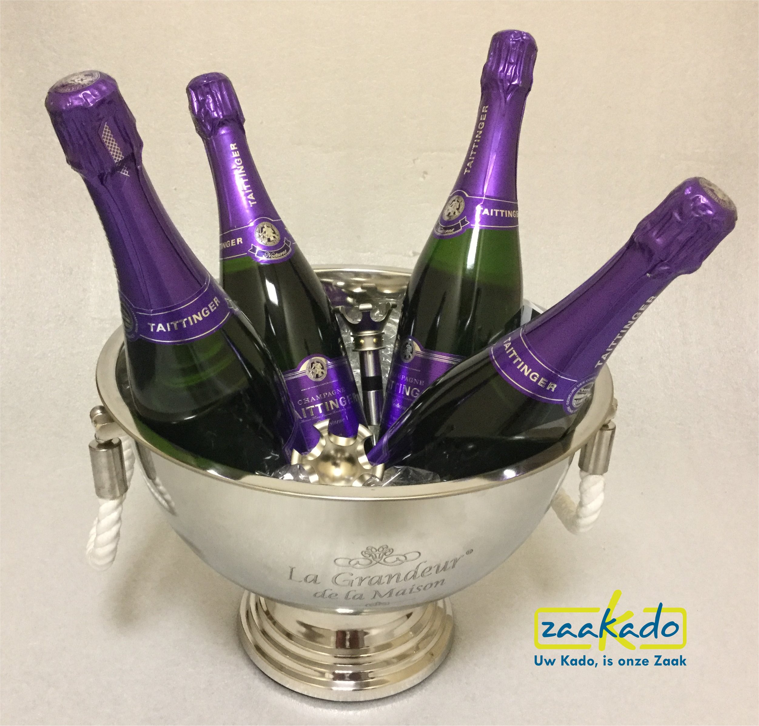 Champagne met wijnkoeler met gravure als luxe relatiegeschenk kerst ZaaKado Rotterdam BV