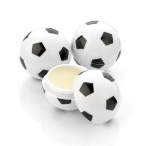 voetbal gevuld met lippenbalsem of sunblock met uw logo voor een sportevenement