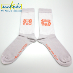 relatiegeschenken ZaaKado Rotterdam sokken detail print sokkentrend logo katoen draagcomfort hip ontwerp kleuren wit grijs oranje designs label werk sport casual bedrijven